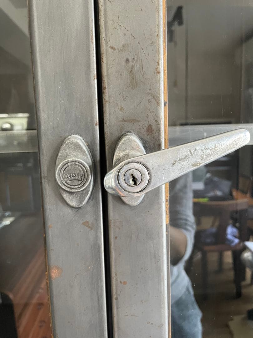 金属製キャビネット　Industrial Doctors Cabinet