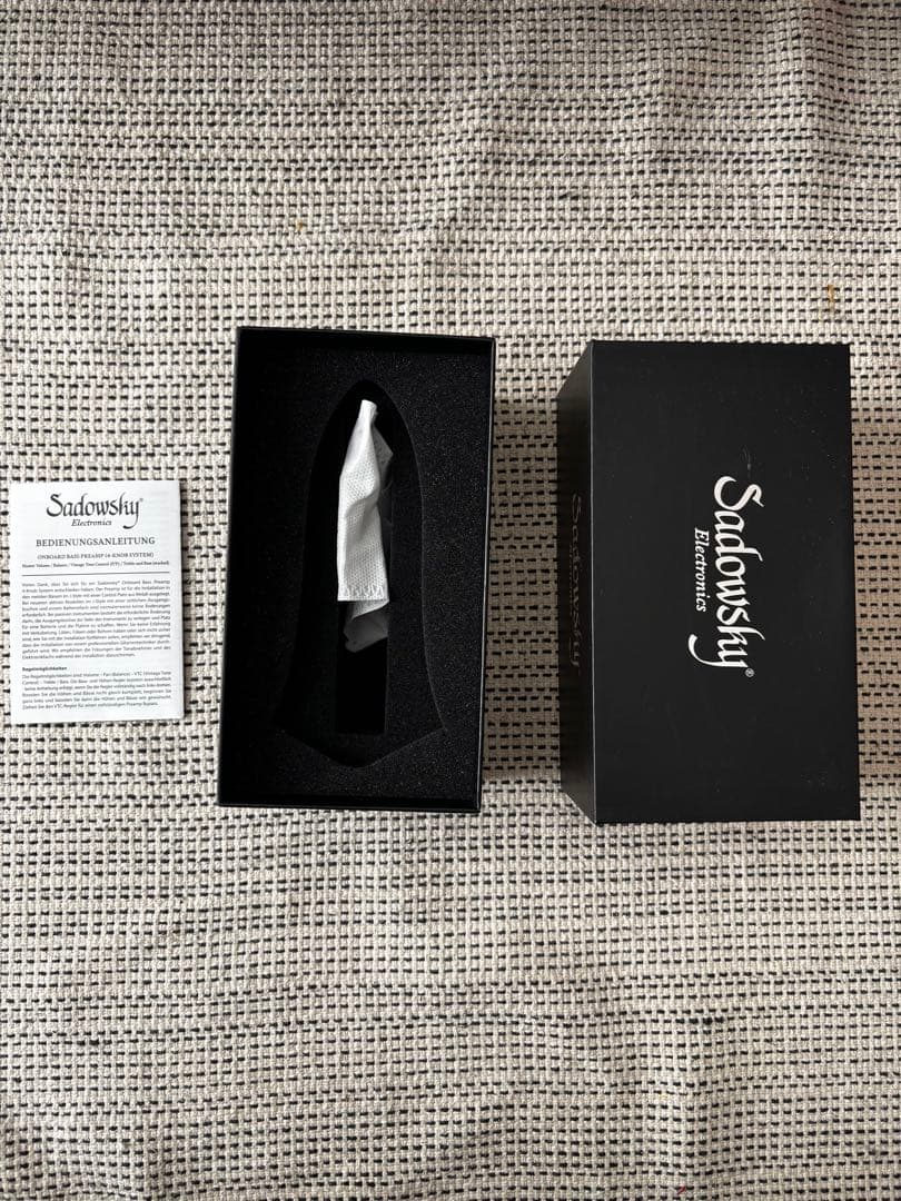 ベース Sadowsky Onboard Bass Preamp