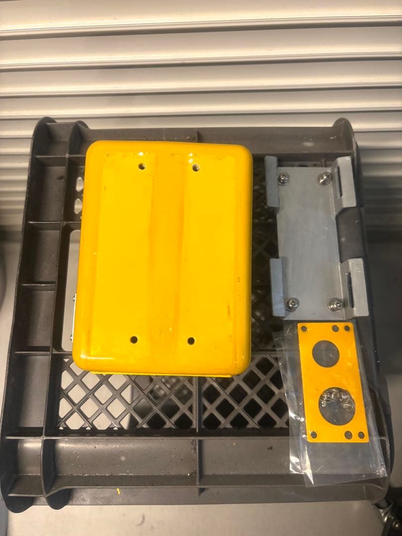 歩行者押しボタン　日本信号株式会社　本物