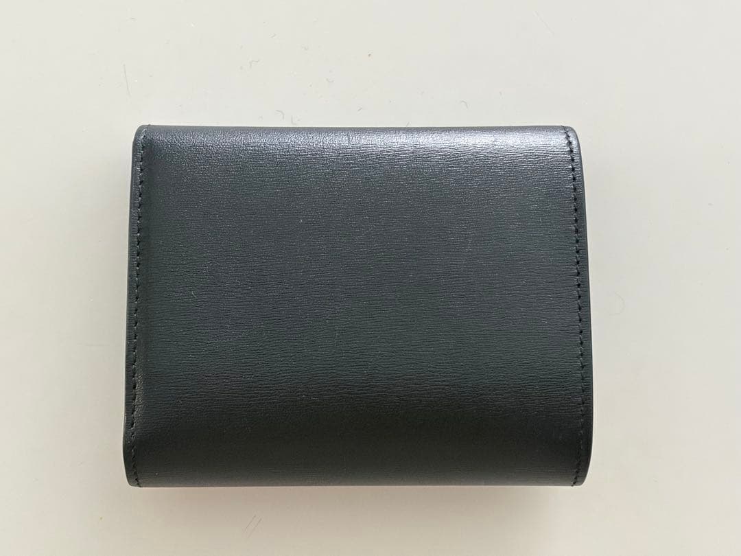 セリーヌ （CELINE）トリオンフ 財布