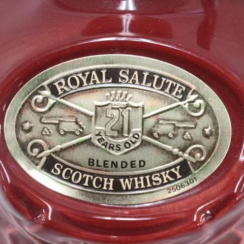 ◇未開栓 ロイヤルサルート スコッチウイスキー2本セット 陶器 21年 緑 赤