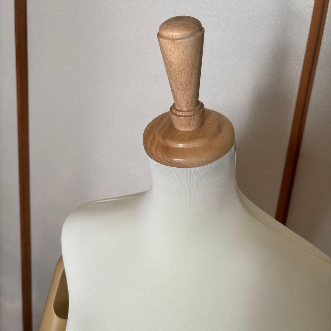 値下げしました！レディース　マネキン　トルソー 腕付き 可動式　女性９号〜11号