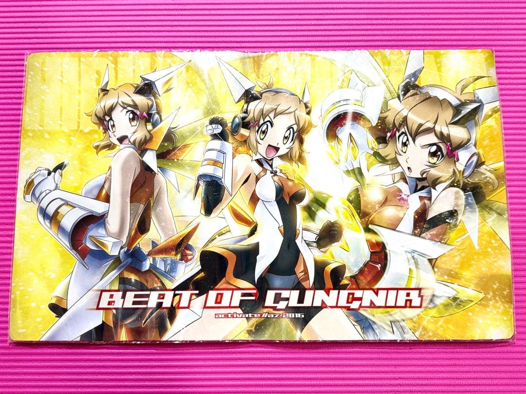 【超貴重】シンフォギア 立花響 activate：//az プレイマット