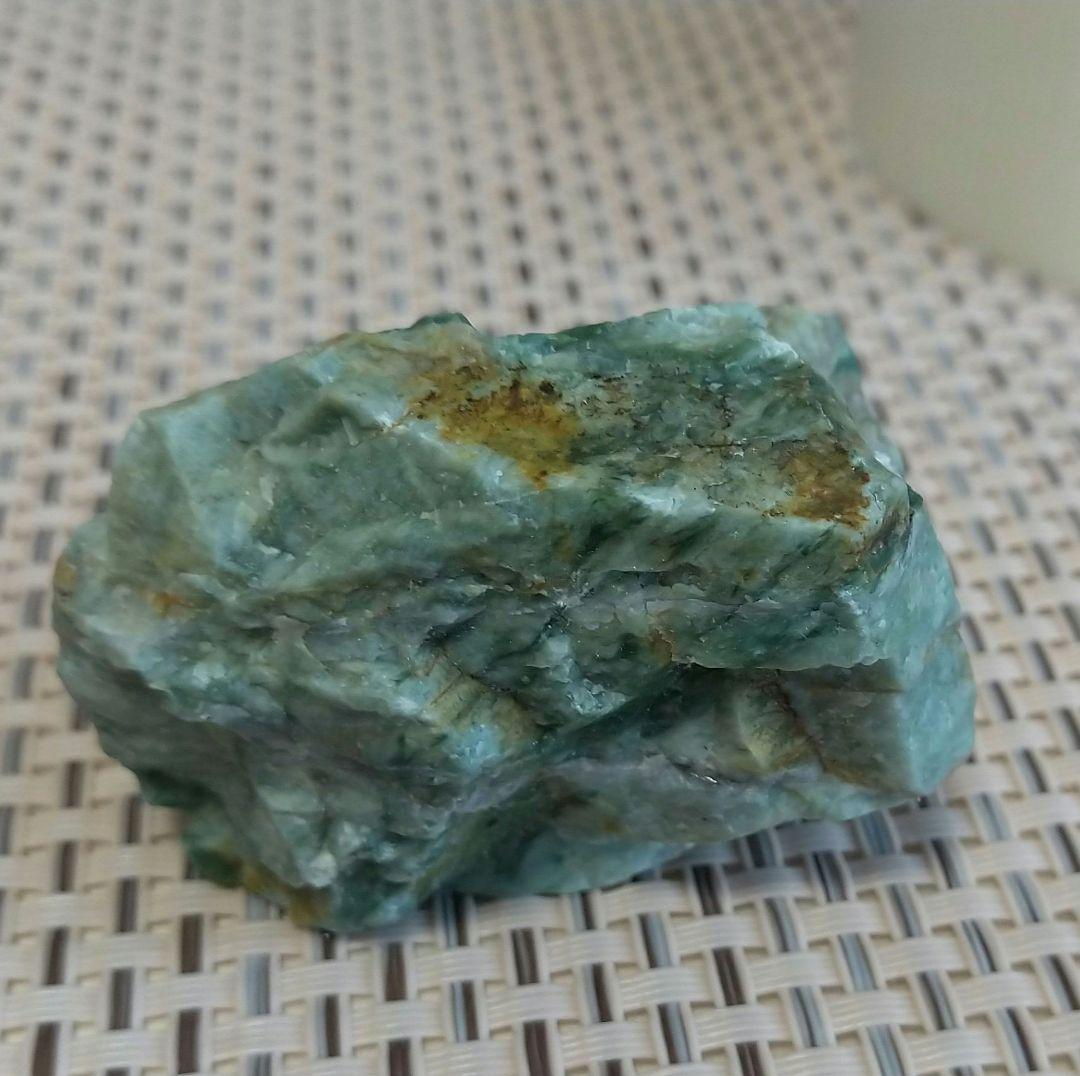 1*0様 糸魚川翡翠　土倉沢の翡翠