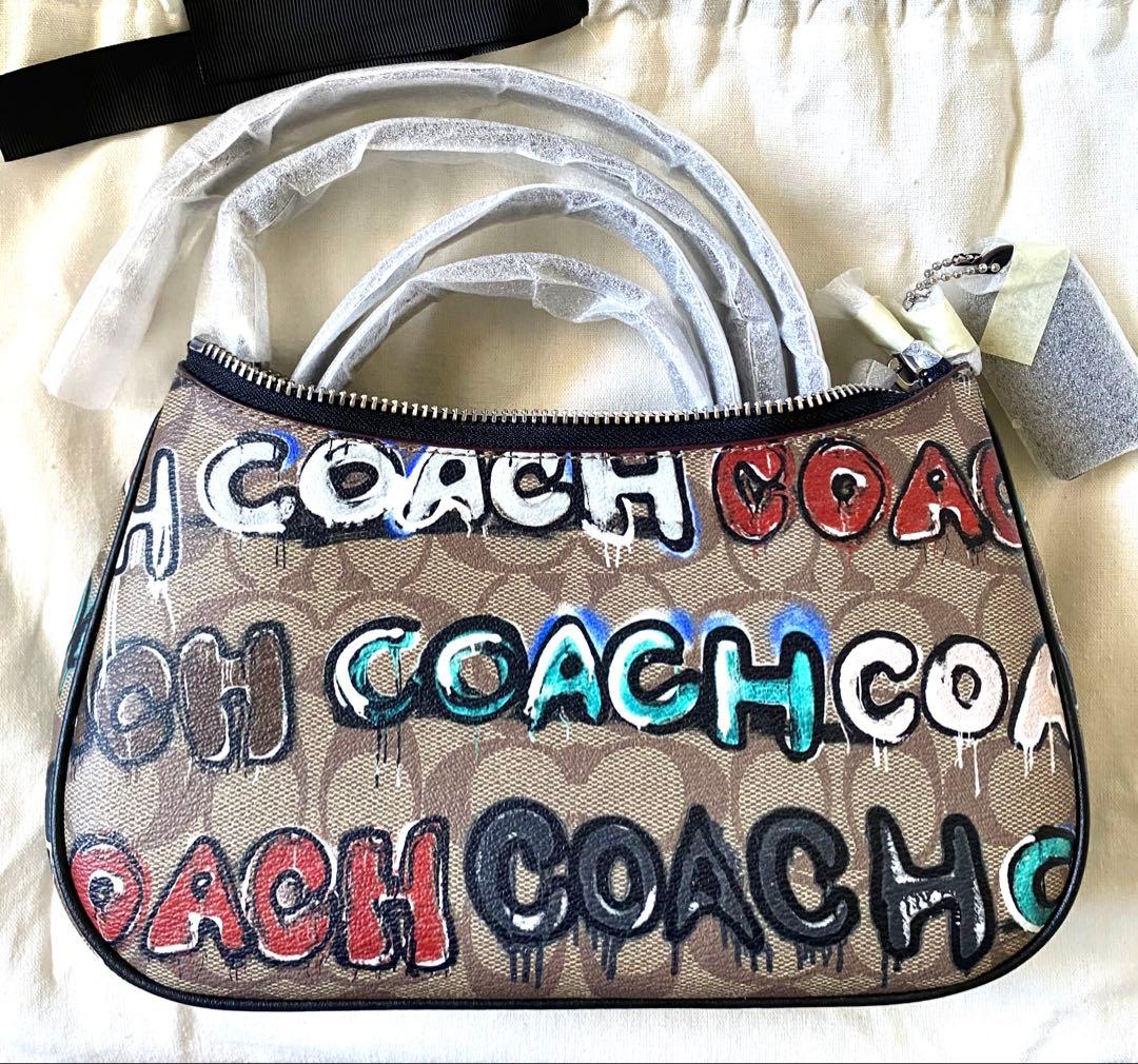 COACH グラフィティショルダーバッグ