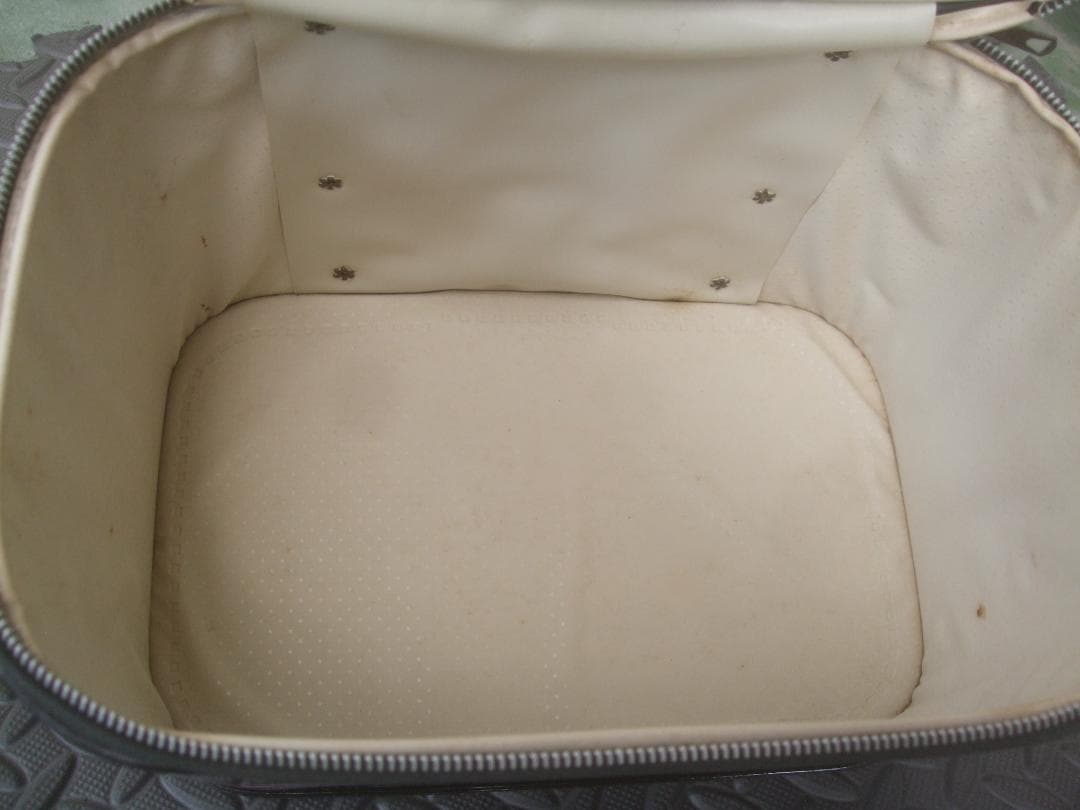 お値下げバービー 1961年 ビンテージ ドールケース 収納ケース黒