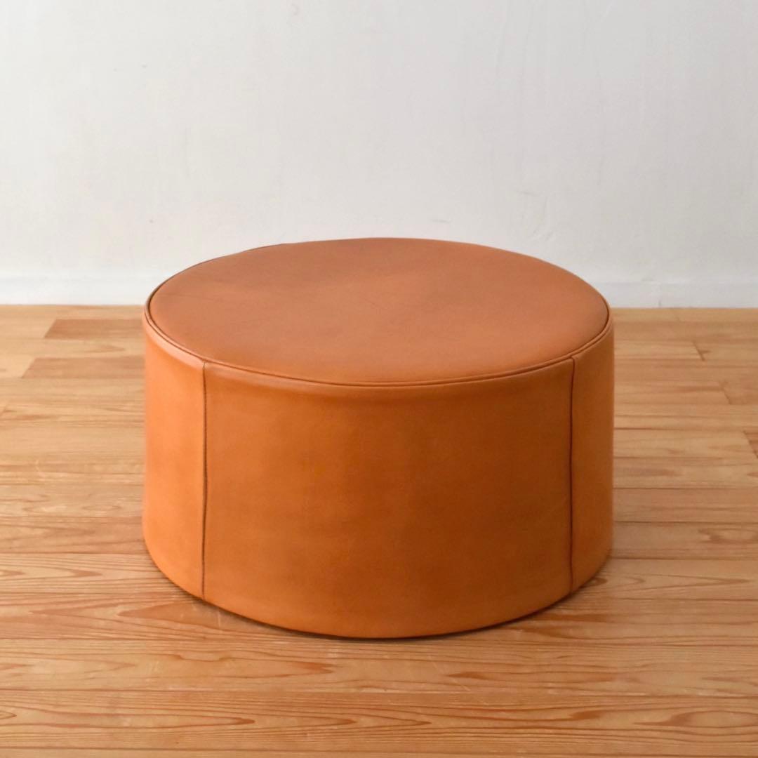 デンマーク Ivan Schlechter Foot Stool 本革オットマン