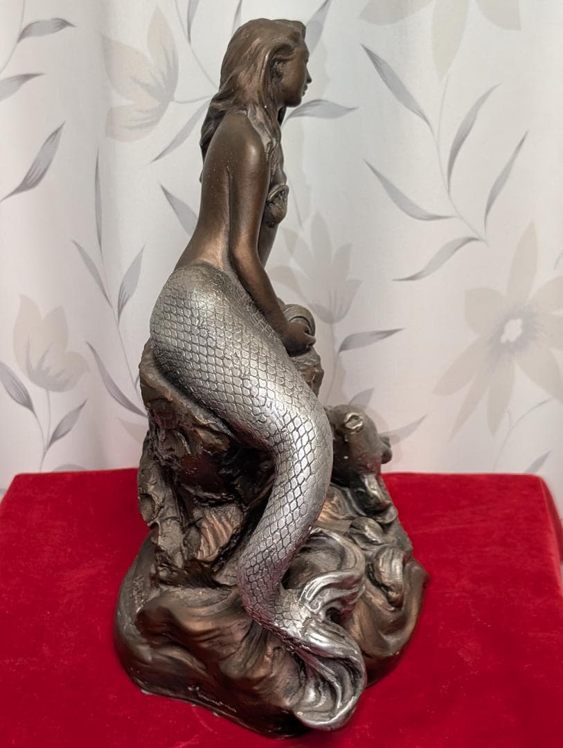 オースティン　彫刻　『ささやく海』Heath銘