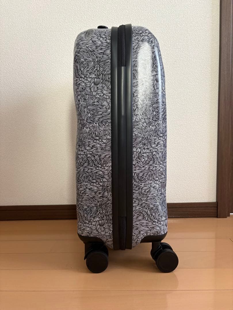 CRASH BAGGAGE クラッシュバゲージ　スーツケース Sサイズ