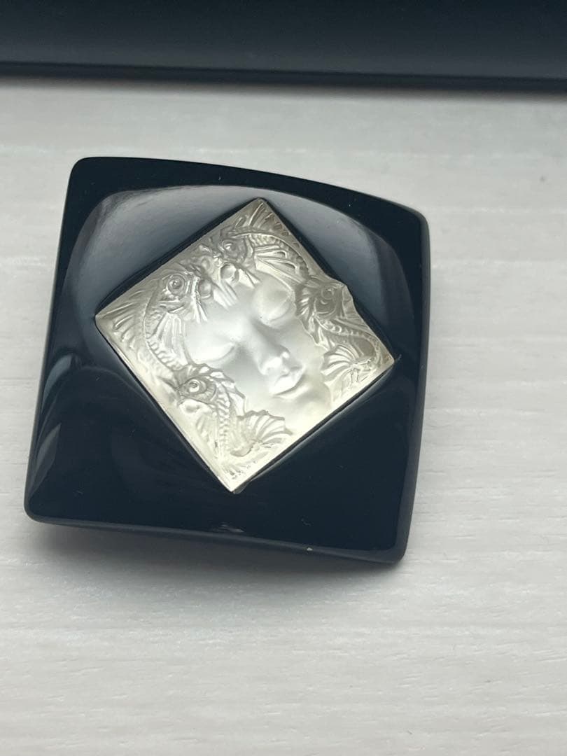 美品　ラリック　ブローチ　アレトゥーズ　女神　クリスタル　箱無し