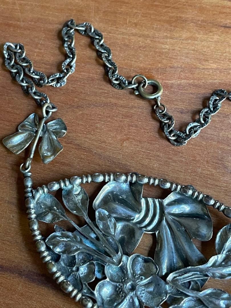 ⬇️アンティーク　ヴィンテージ　⭐︎ リボン　ネックレス