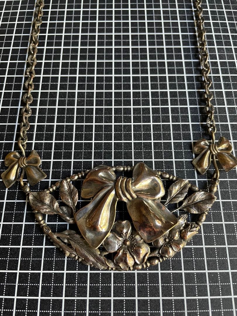 ⬇️アンティーク　ヴィンテージ　⭐︎ リボン　ネックレス