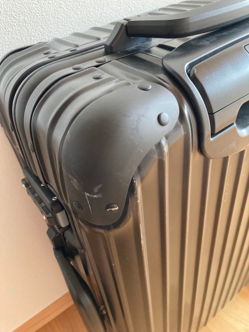 【わたる】リモワ トパーズ ステルス キャビン マルチホイール 34L