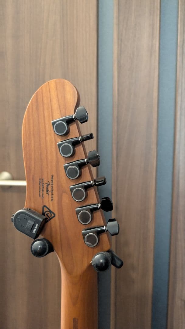 Squier Starcaster エレキギター Shoreline Gold