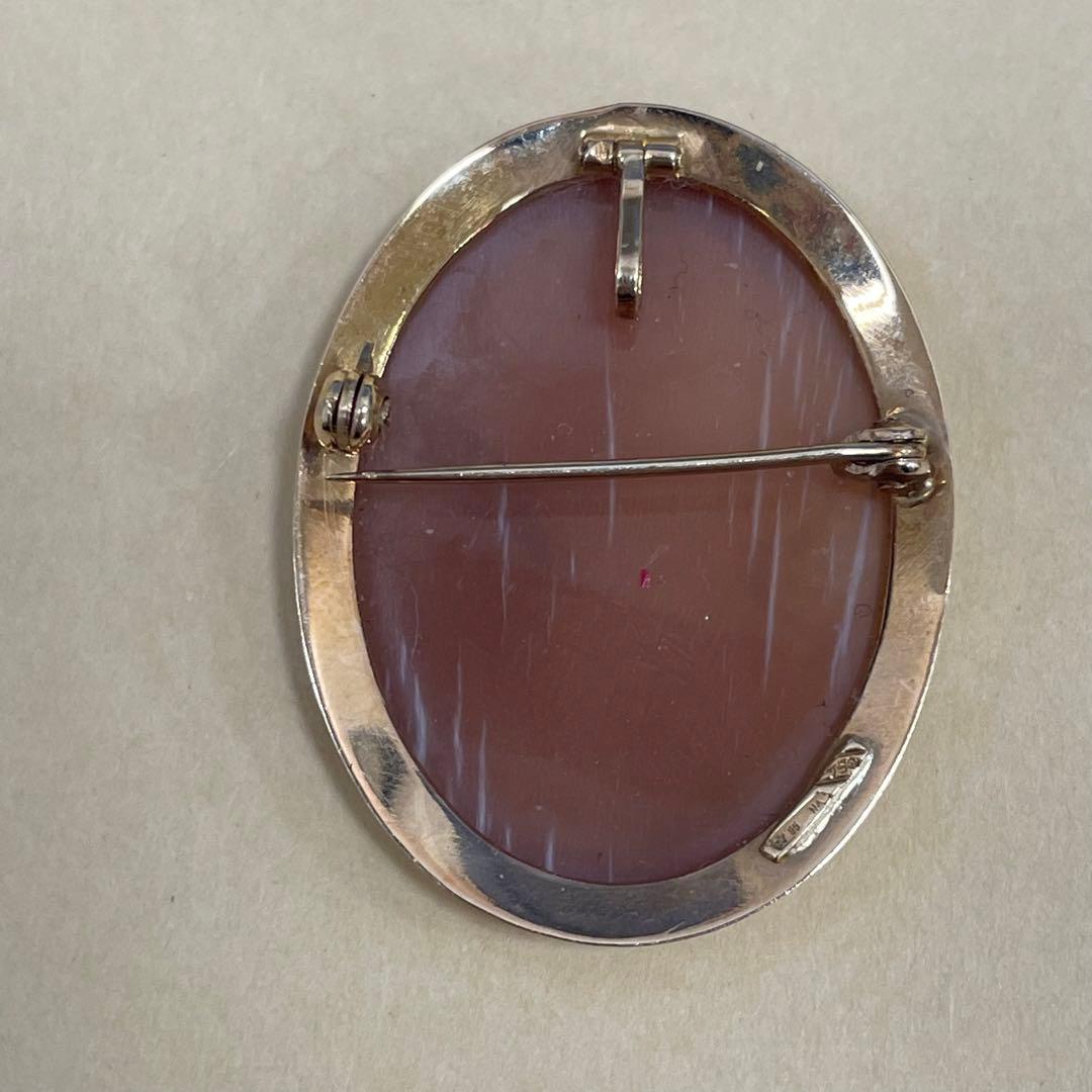 フ*ク様 カメオ女性ブローチ 750刻印