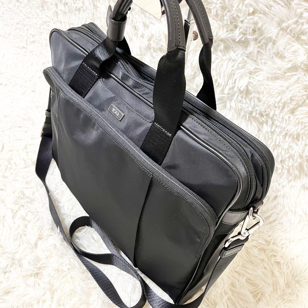✨極美品✨TUMI ブリーフケース　ビジネスバッグ 2way A4可能　ブラック