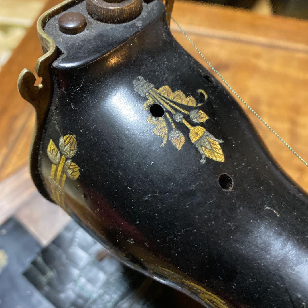 アンティークのミシン