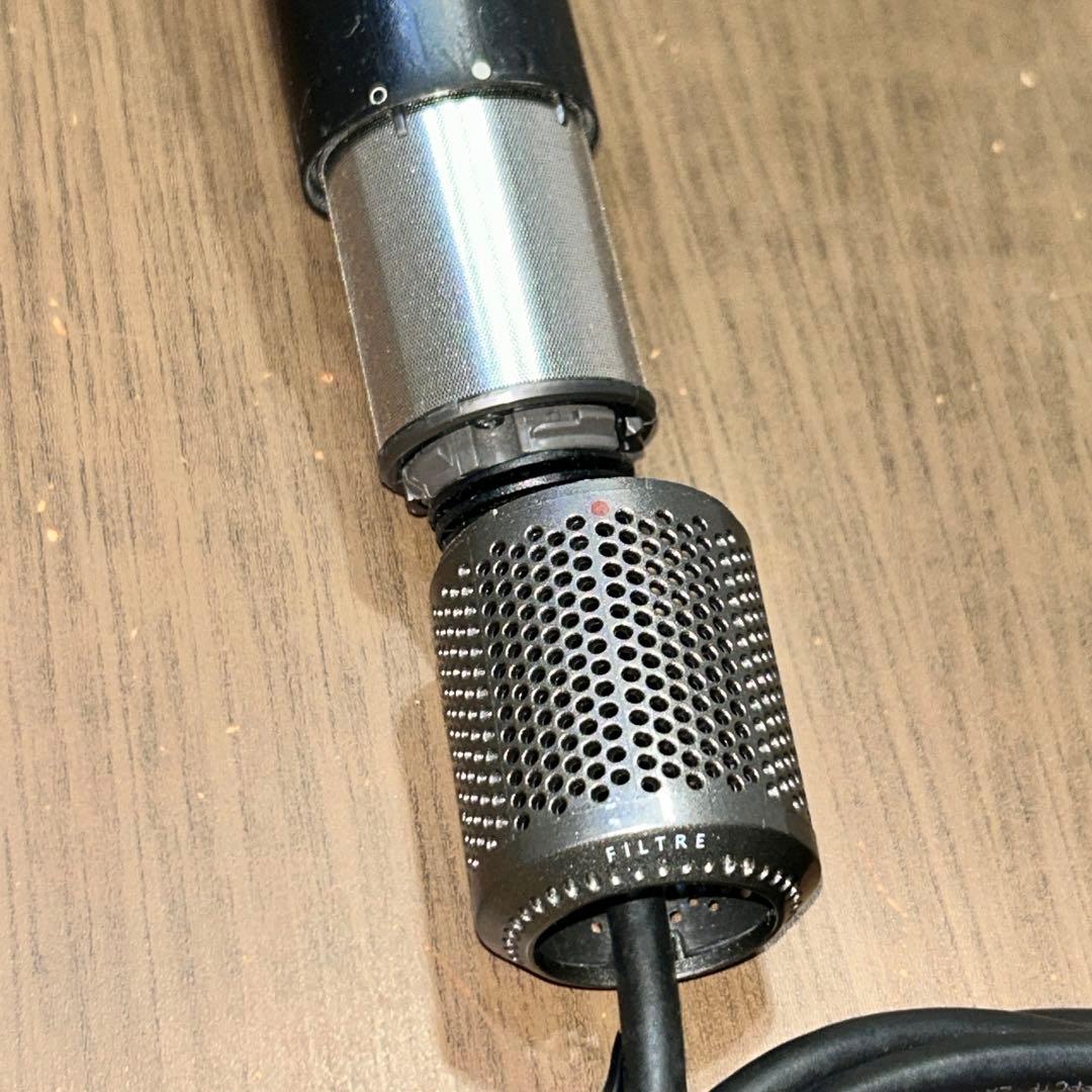 人気ブラック　動作良好　メンテ済み　ダイソン　dyson HD03 スタンド付