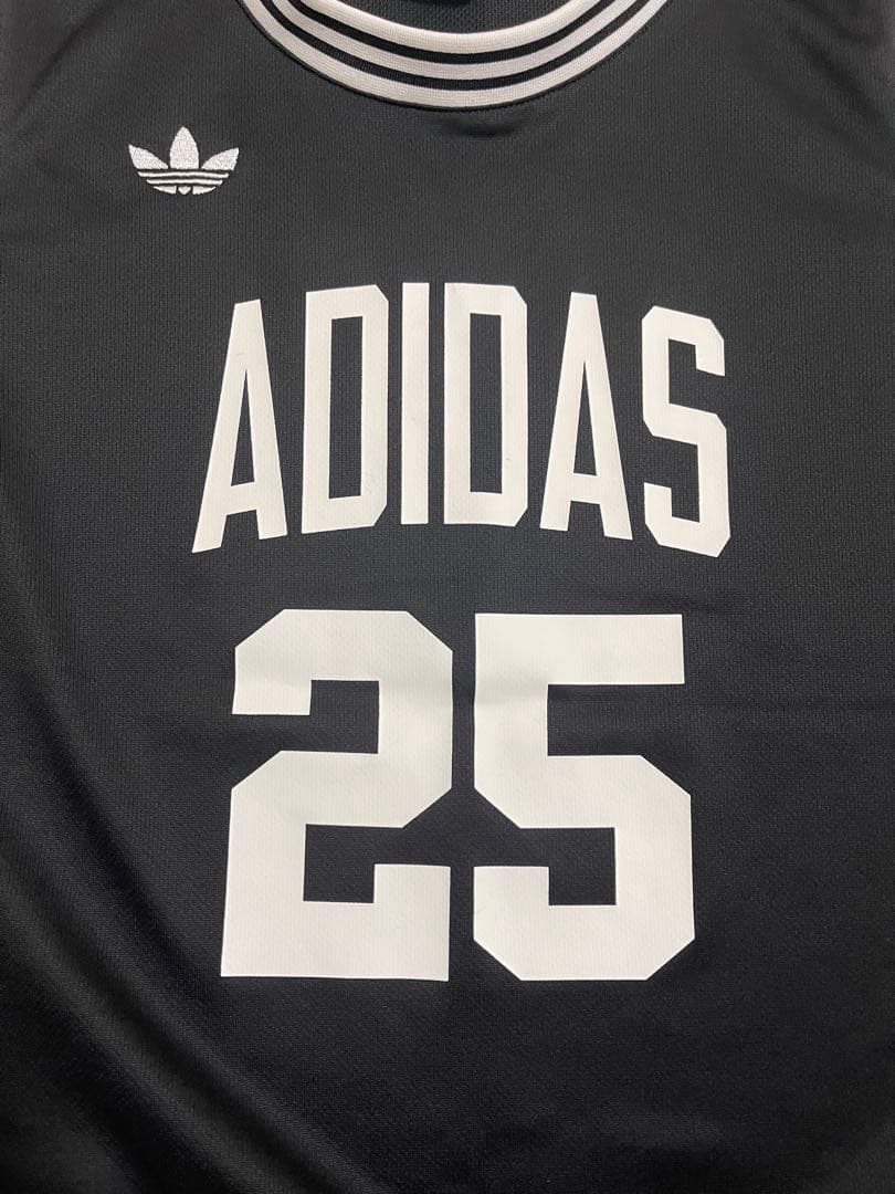 adidas タンクトップ