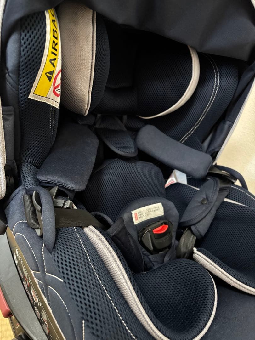 エールベベ クルット 4Sグランス 新生児 回転式 シートベルト