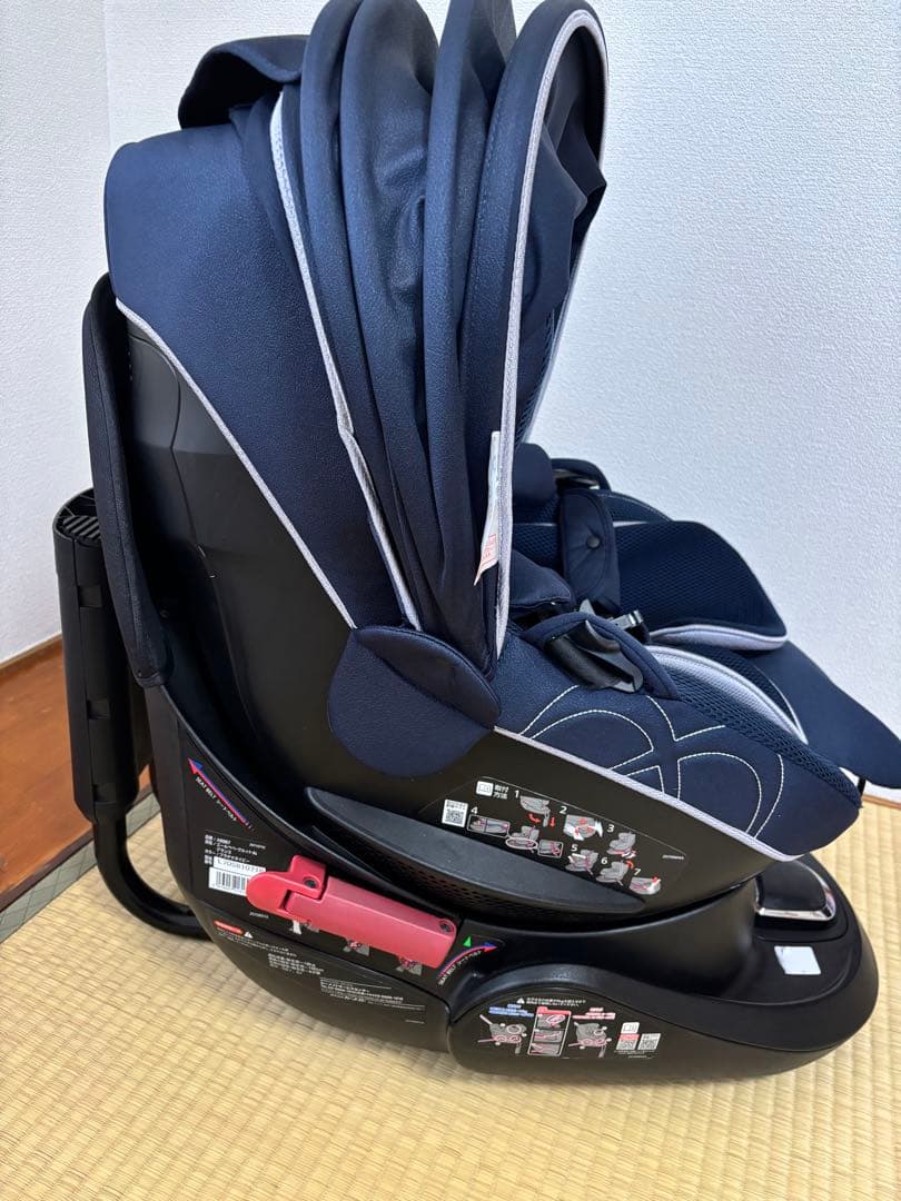 エールベベ クルット 4Sグランス 新生児 回転式 シートベルト