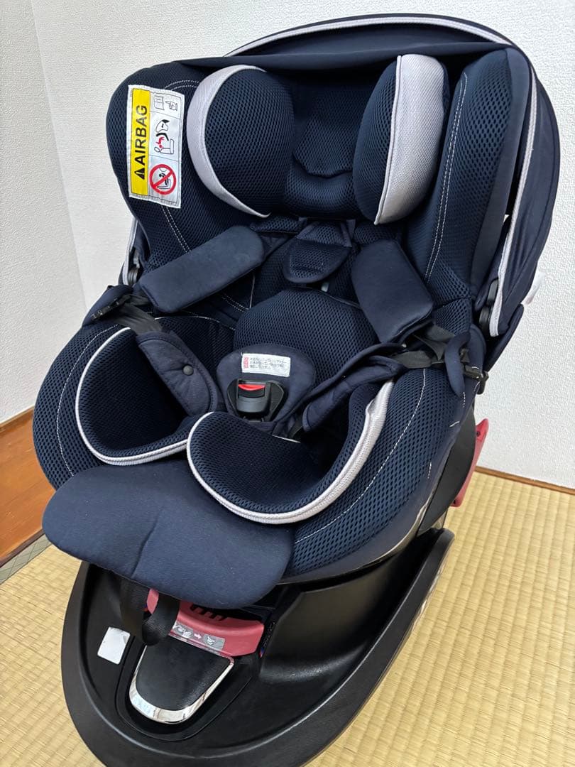 エールベベ クルット 4Sグランス 新生児 回転式 シートベルト