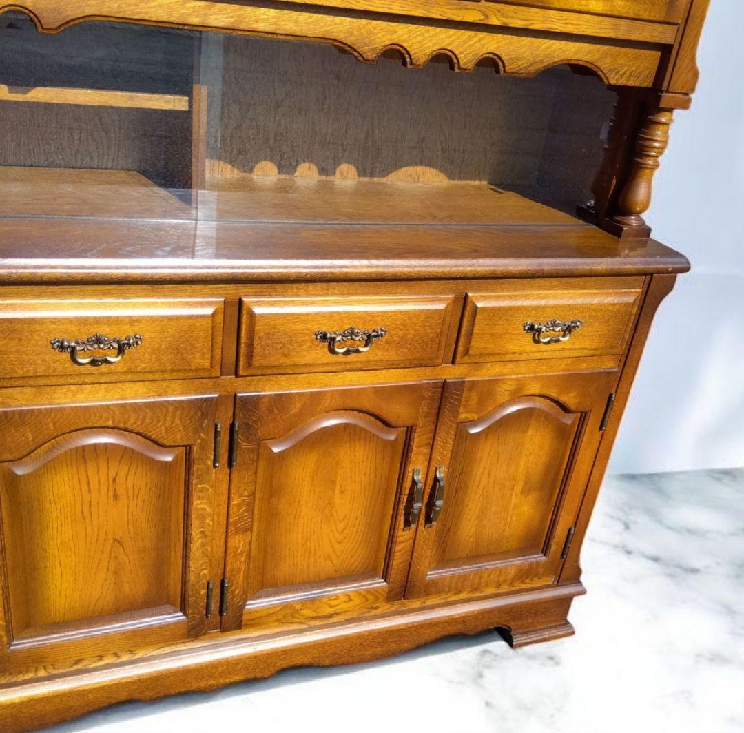 北川知加子　クラシカルアンティーク調　食器棚　カップボード