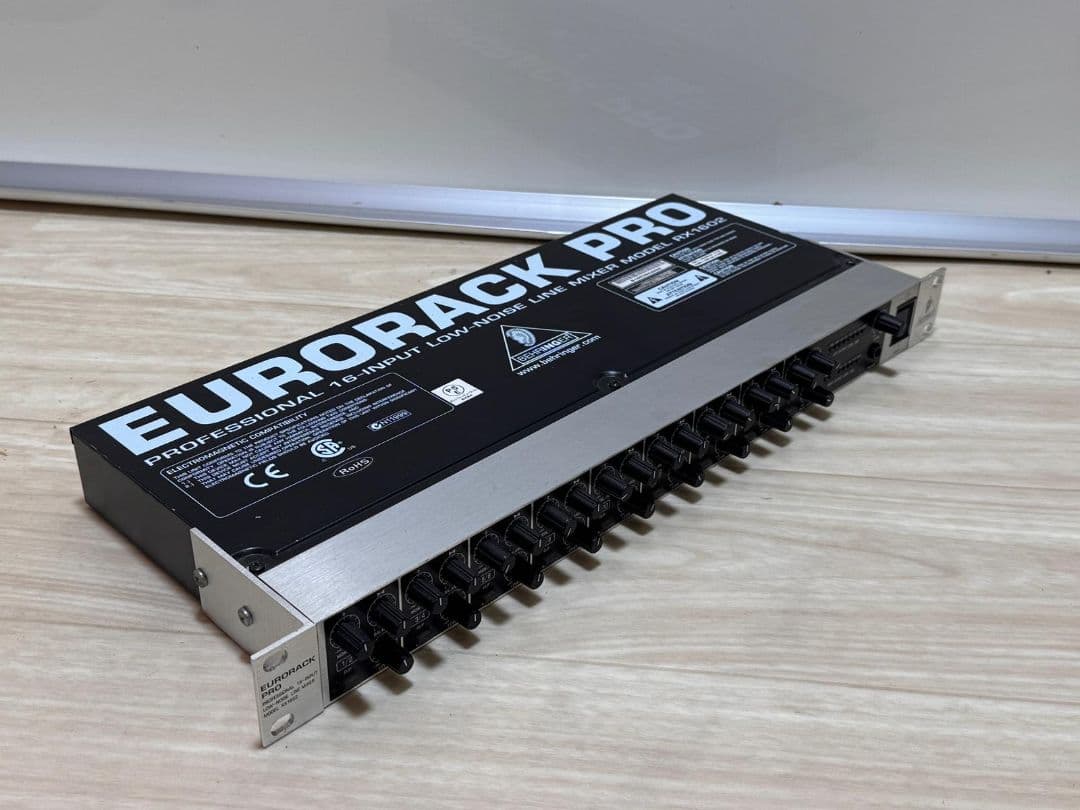 Eurorack Pro RX1602 ラインミキサー