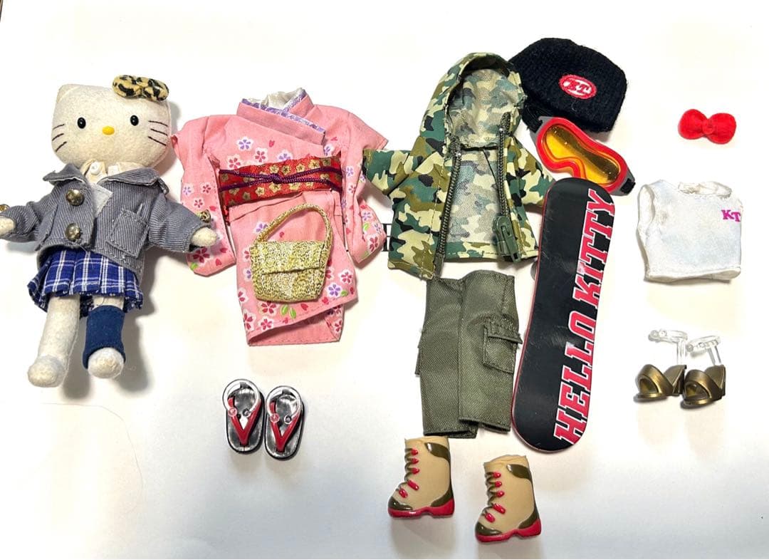 ハローキティ　ドレスアップコレクション　着せ替え