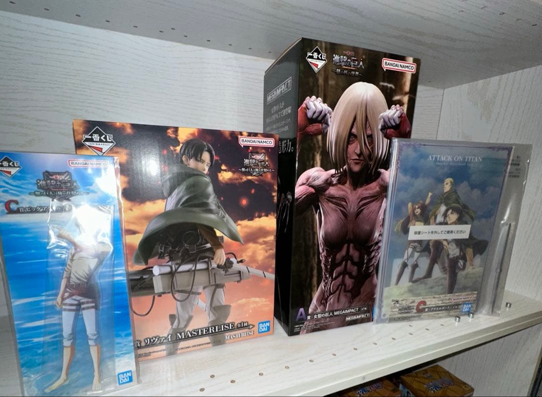 一番くじ 進撃の巨人 〜壁の外の世界〜 A賞 女型の巨人 フィギュア　リヴァイ