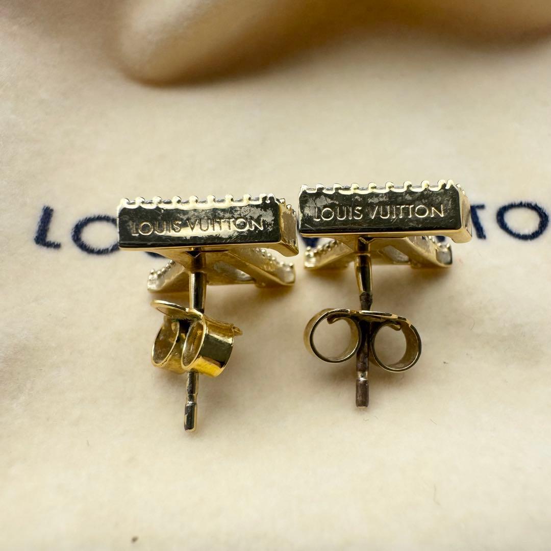ルイヴィトン ピアス ゴールド LV アイコニック ストラス モノグラム 箱付き