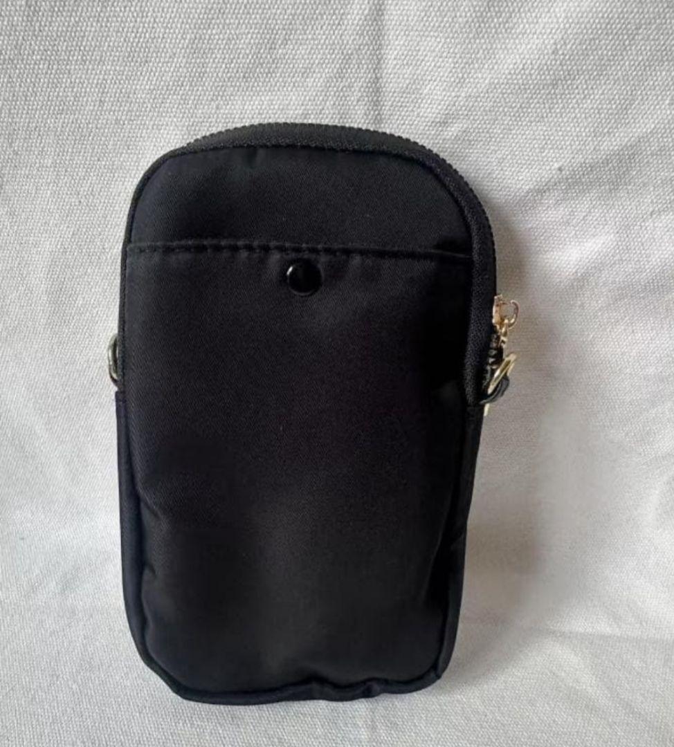 早い者勝ち PRADA スマホショルダーバッグ ブラック