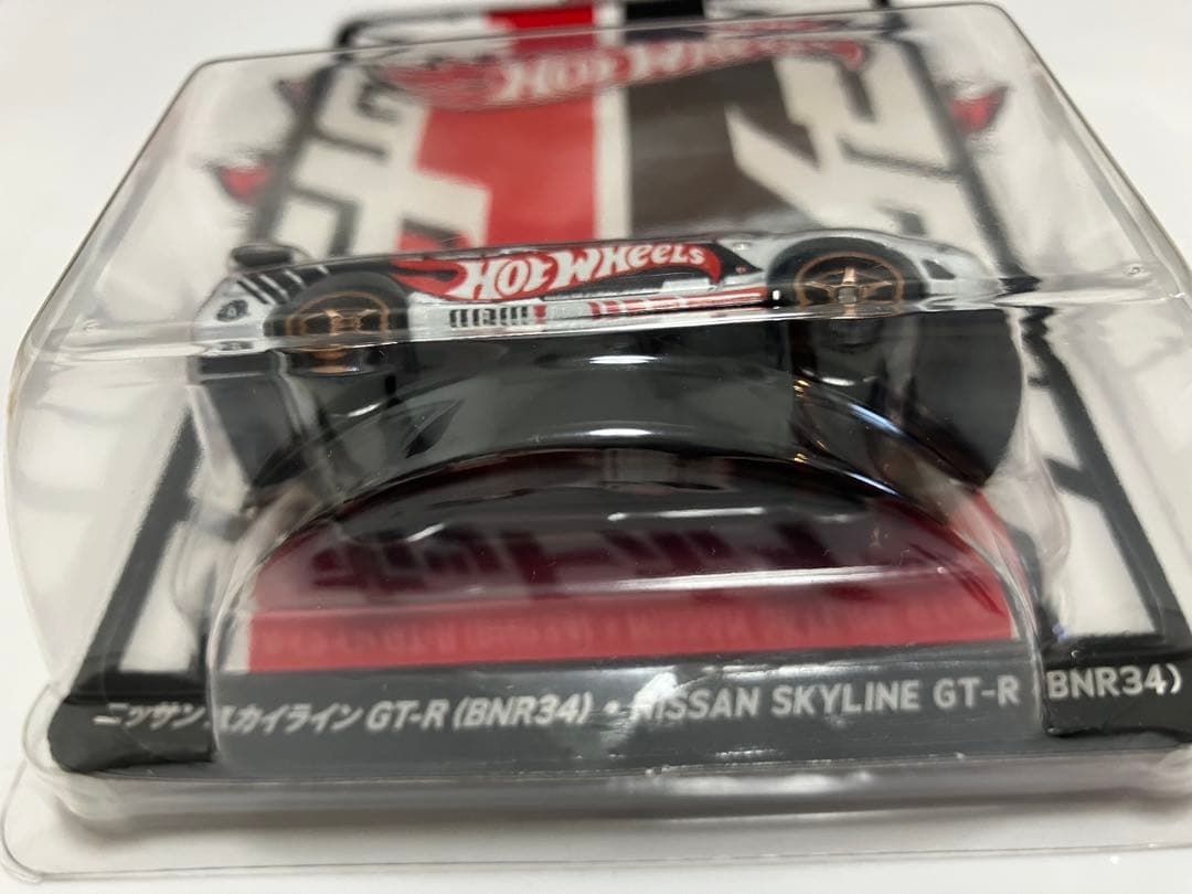 Hot Wheels NISSAN SKYLINE GT-R(BNR34)右向き
