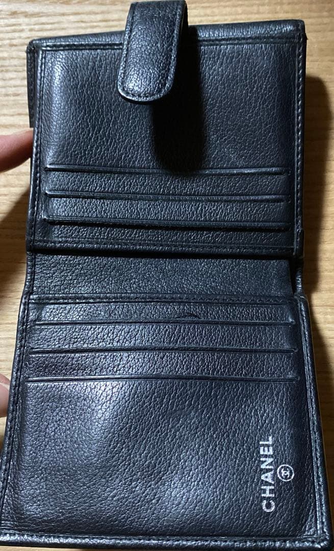 CHANEL レザー製黒二つ折り財布