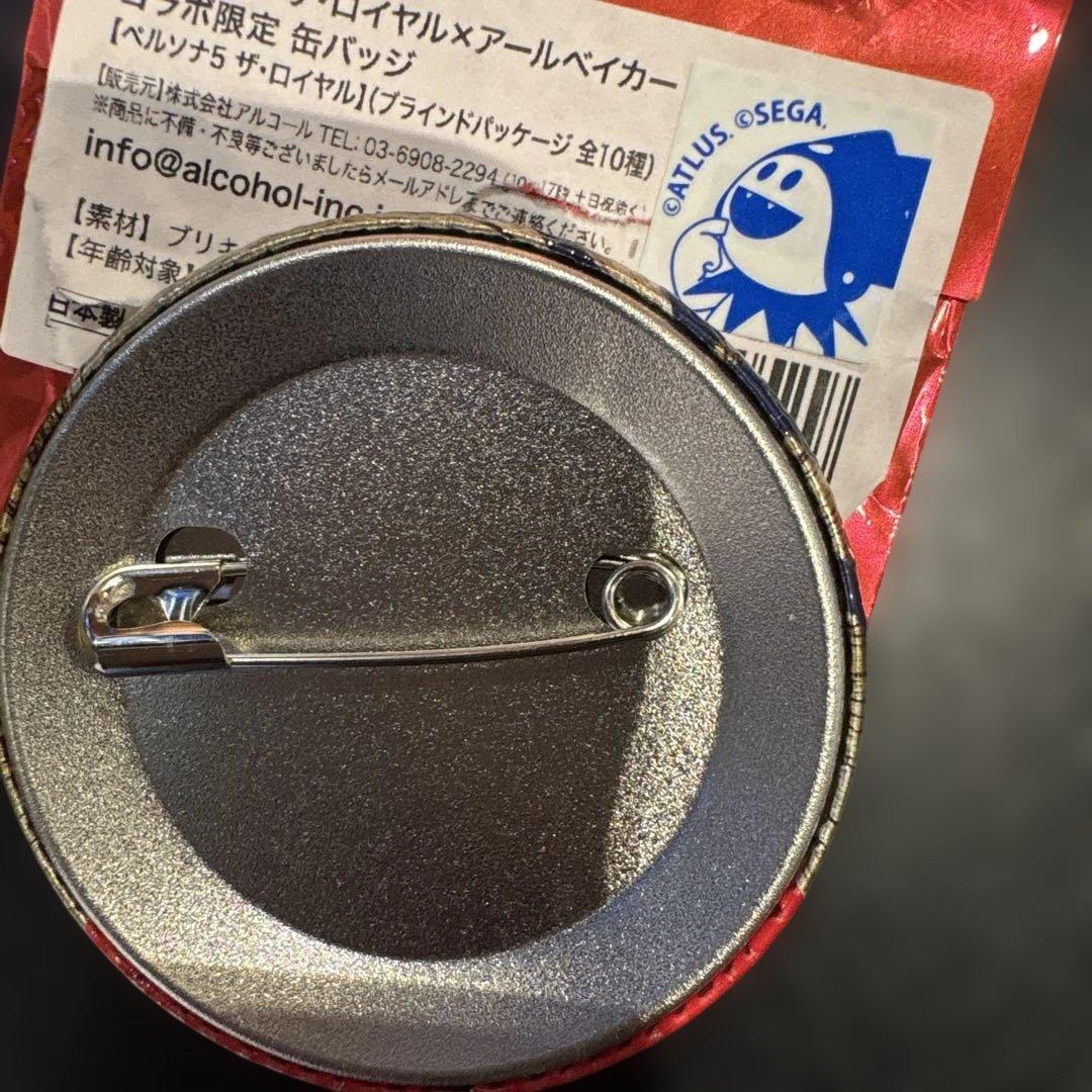 ペルソナ5 ザ・ロイヤル Hero ホログラム　缶バッジ