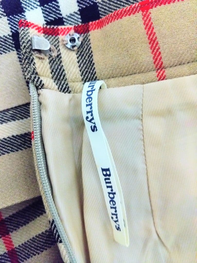 ま*み様 【極美品】バーバリー ノバチェック プリーツスカート ウール 希少 定