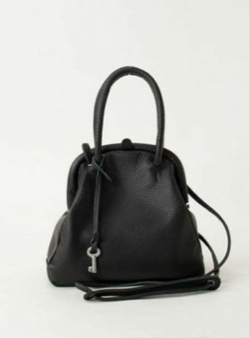 マドリガル★ポシェット　Pochette soutiencollar