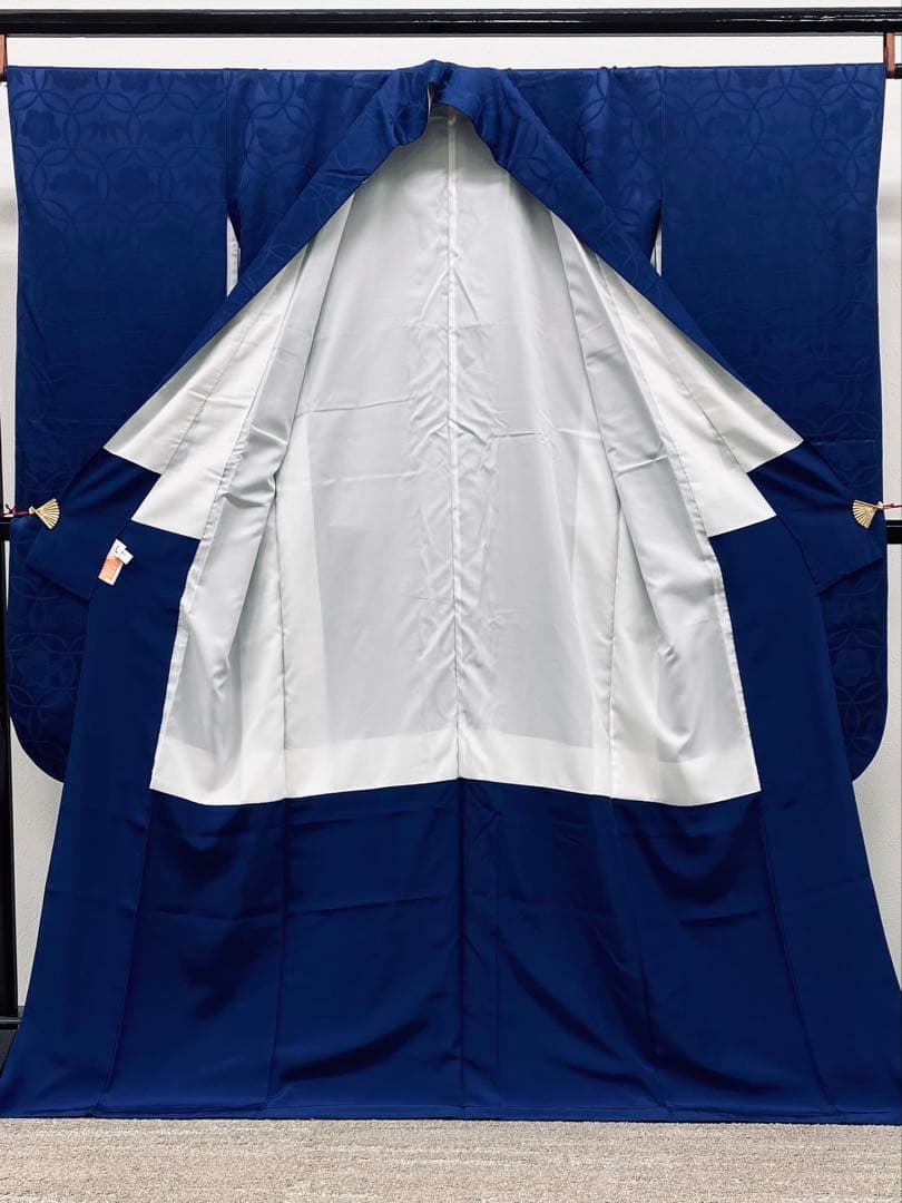 無地振袖 七宝つなぎ 紋意匠 シンプル 青系 身丈167cm 撥水加工済み