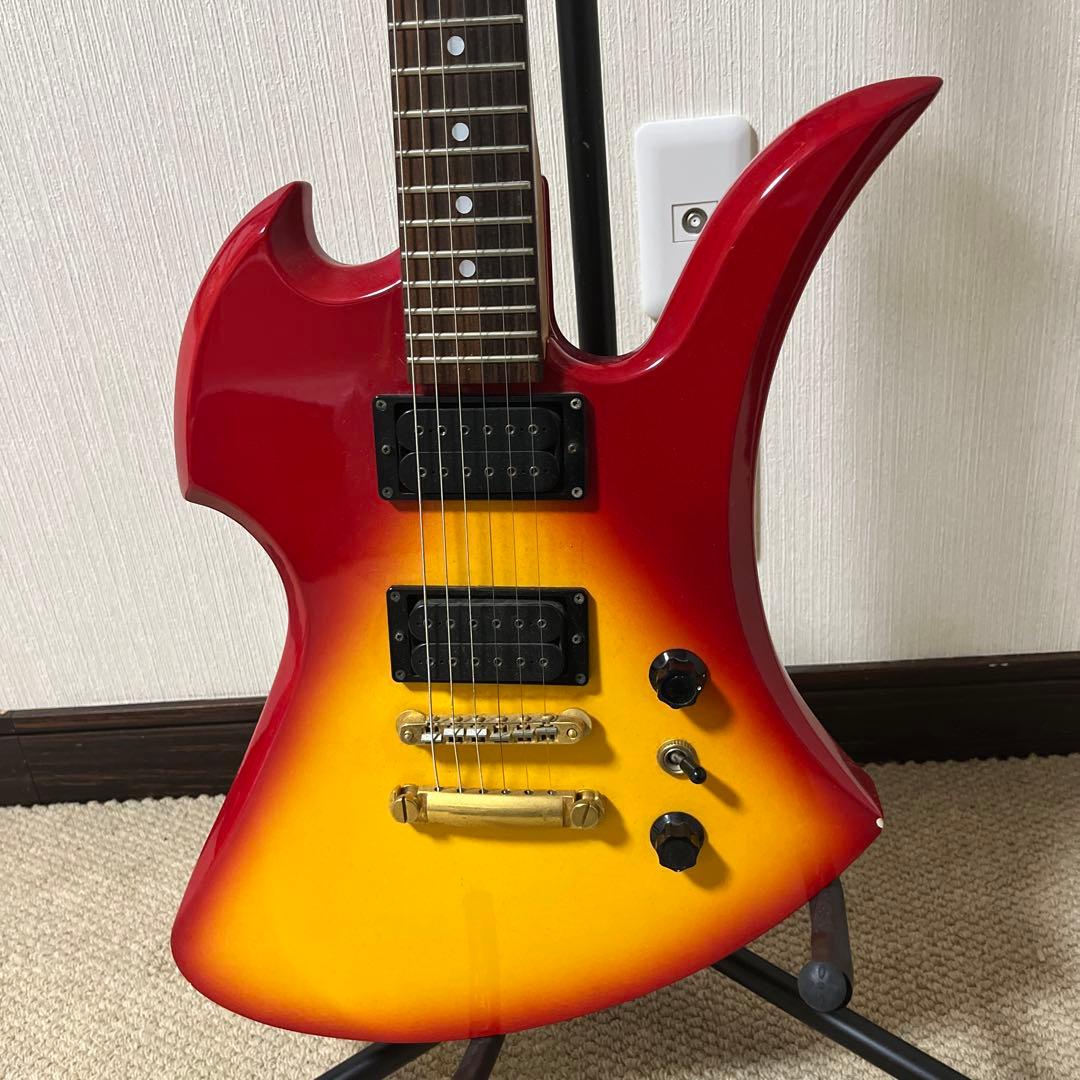 TAGETモッキンバードエレキギター中古品クリスマス最終値下げ。