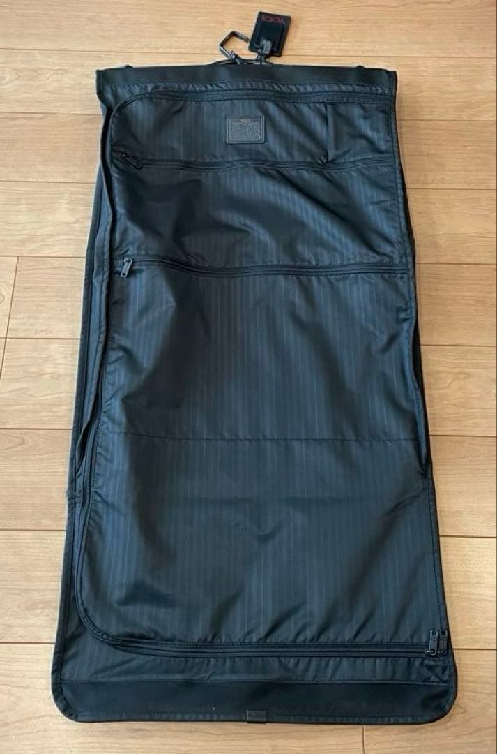 TUMI ガーメントバッグ　型番2213DH