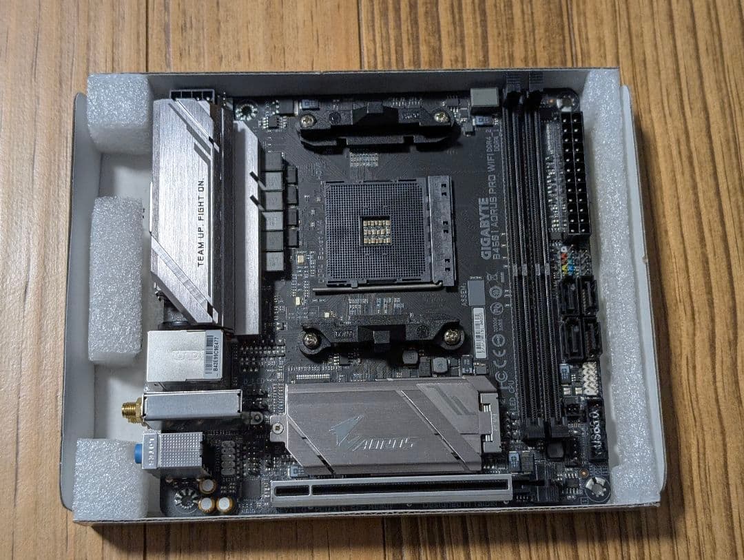 マザーボード GIGABYTE B450i AORUS PRO WIFI Mini-ITX