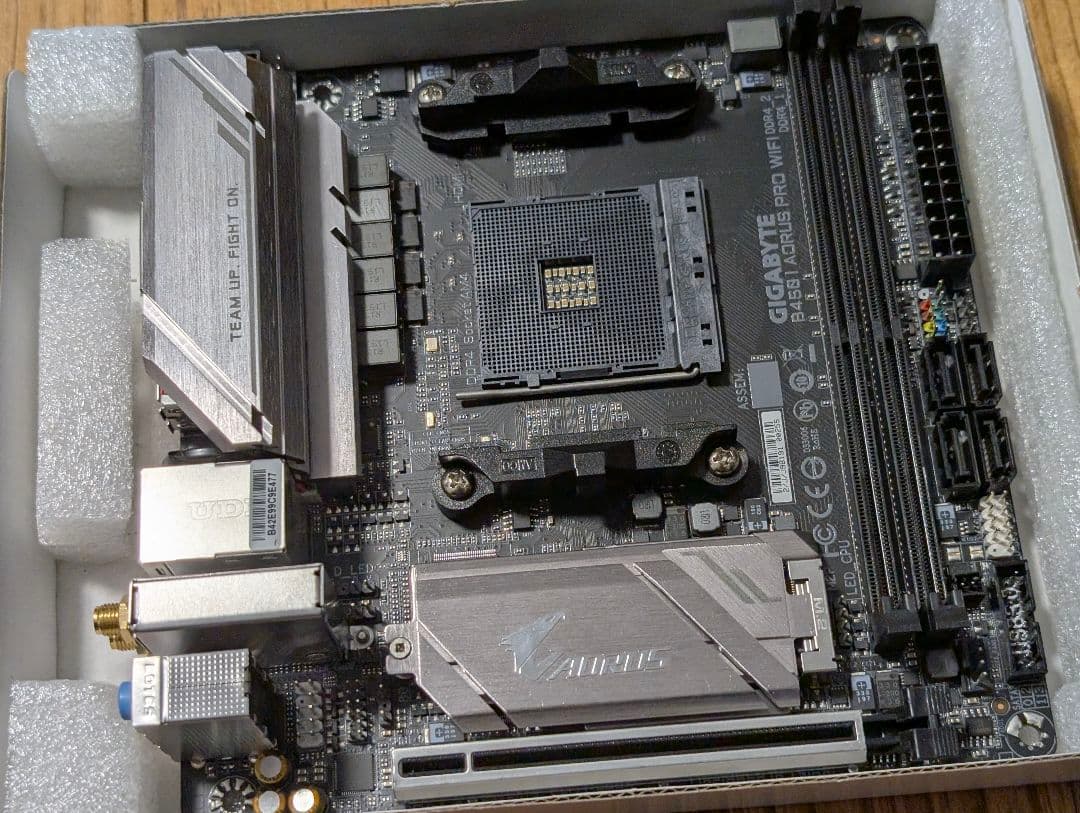 マザーボード GIGABYTE B450i AORUS PRO WIFI Mini-ITX
