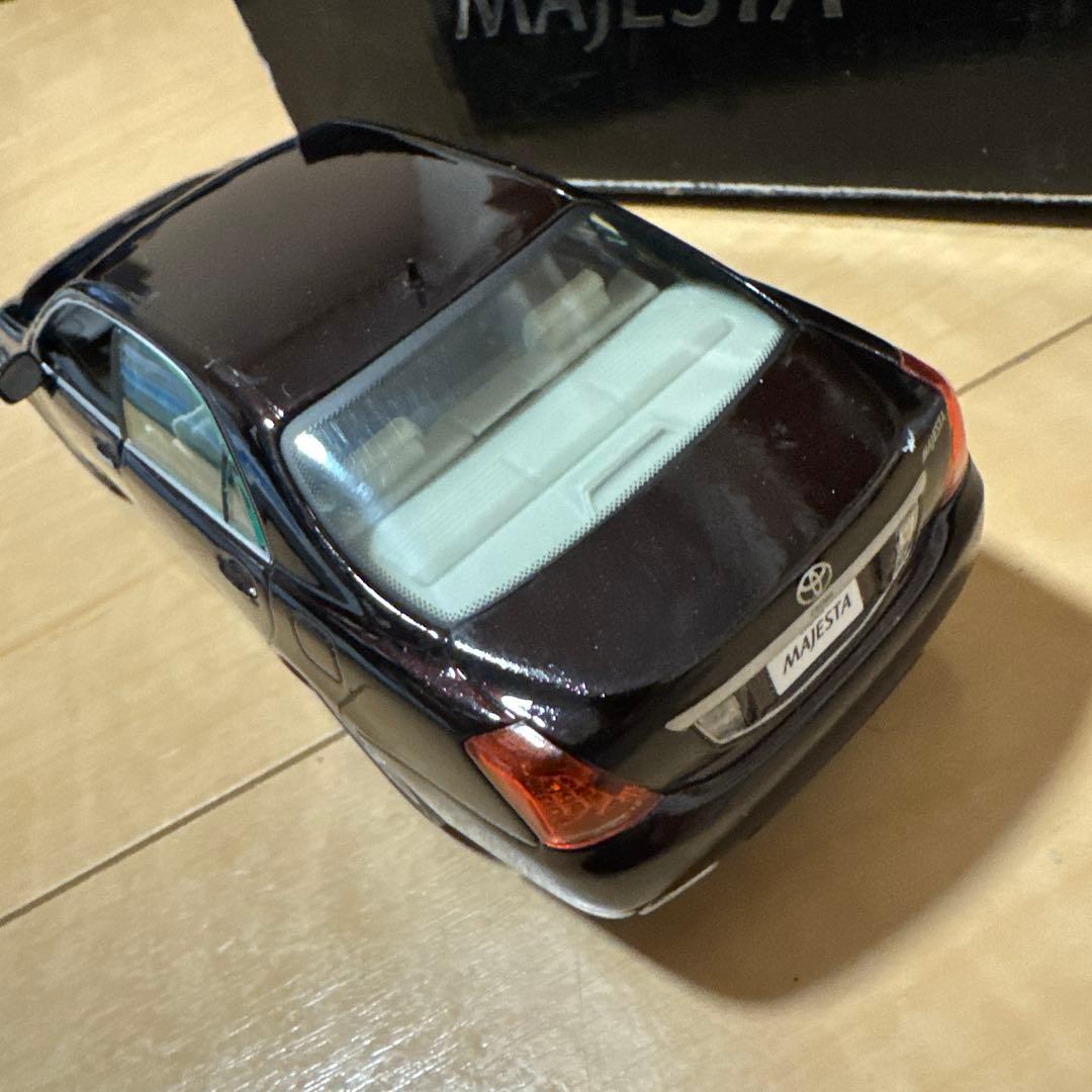 トヨタ クラウン　マジェスタ 200 ミニカー レア　ディーラー　カラー