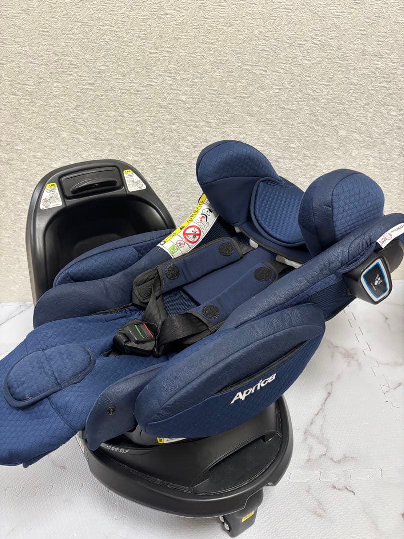 美品アップリカ フラディアグロウ isofix プレミアム360°セーフティ
