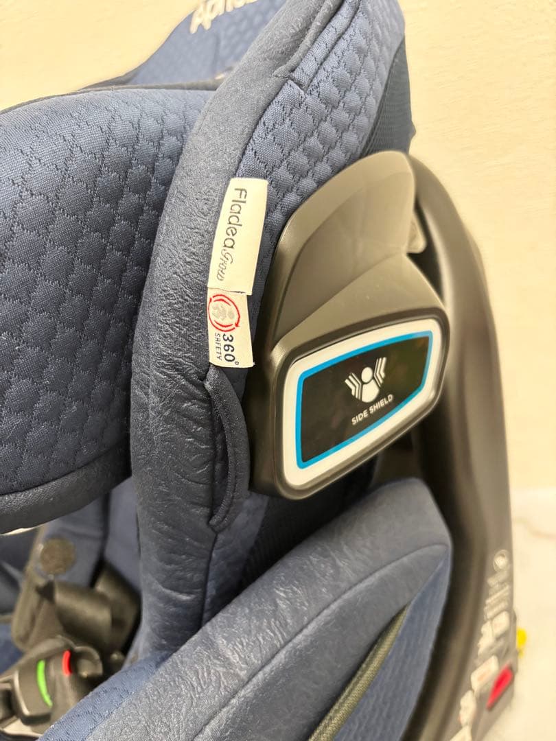 美品アップリカ フラディアグロウ isofix プレミアム360°セーフティ