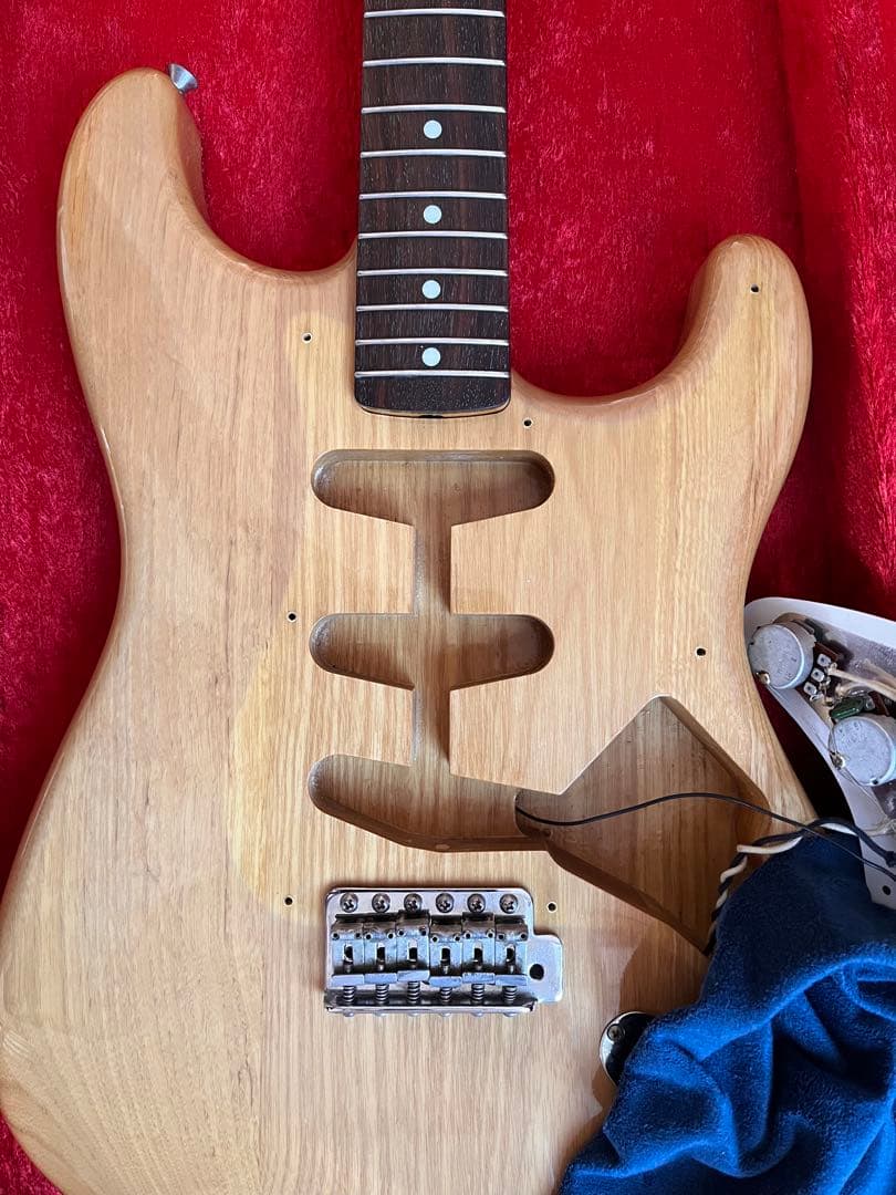 FERNANDES revival ストラト　RST やや難あり