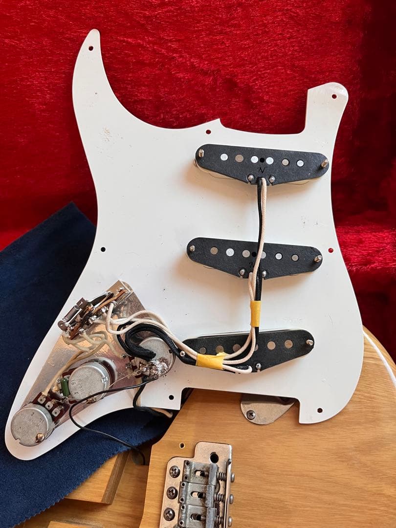 FERNANDES revival ストラト　RST やや難あり