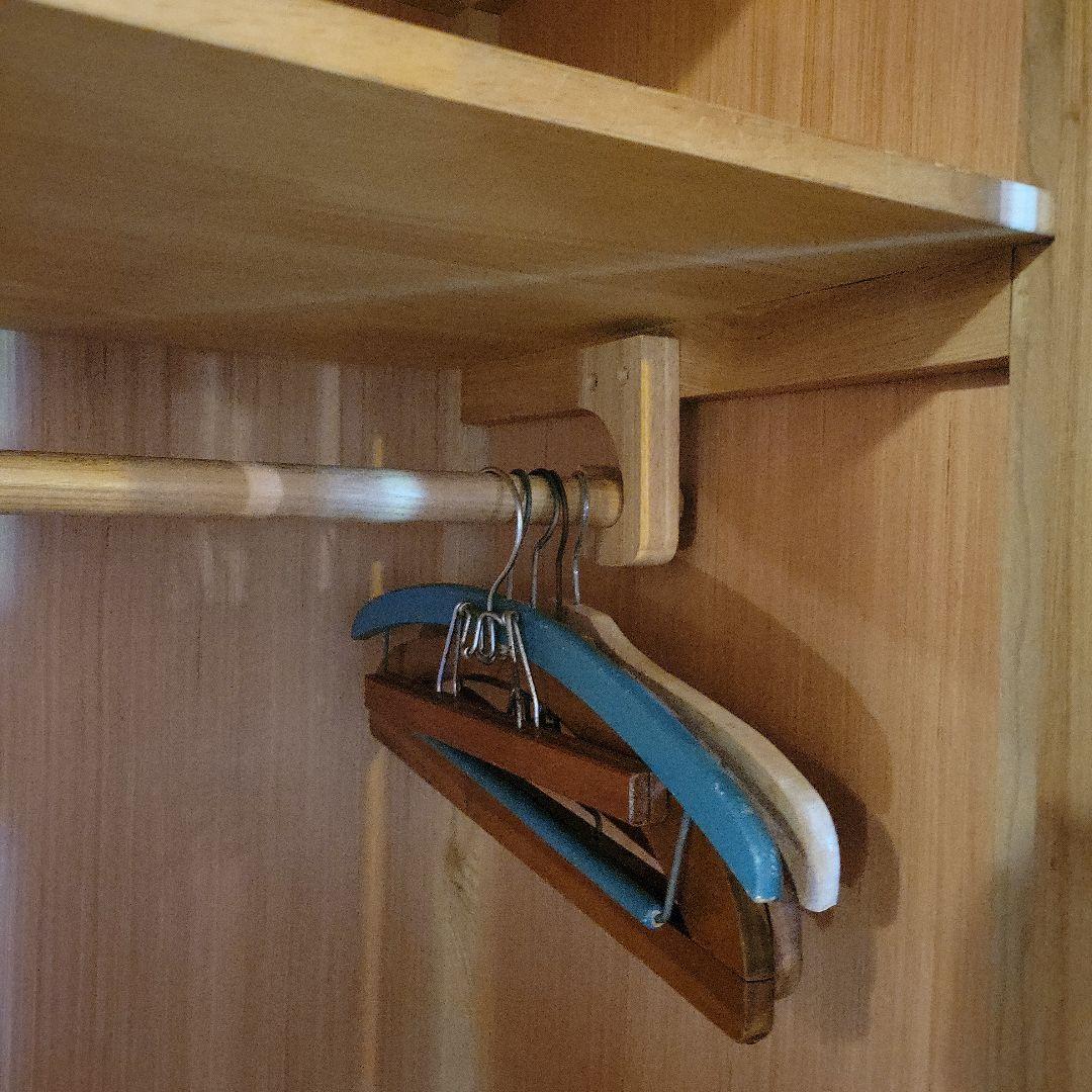 引き取り限定大型家具　アンティーク風木製ワードローブナチュラルウッド