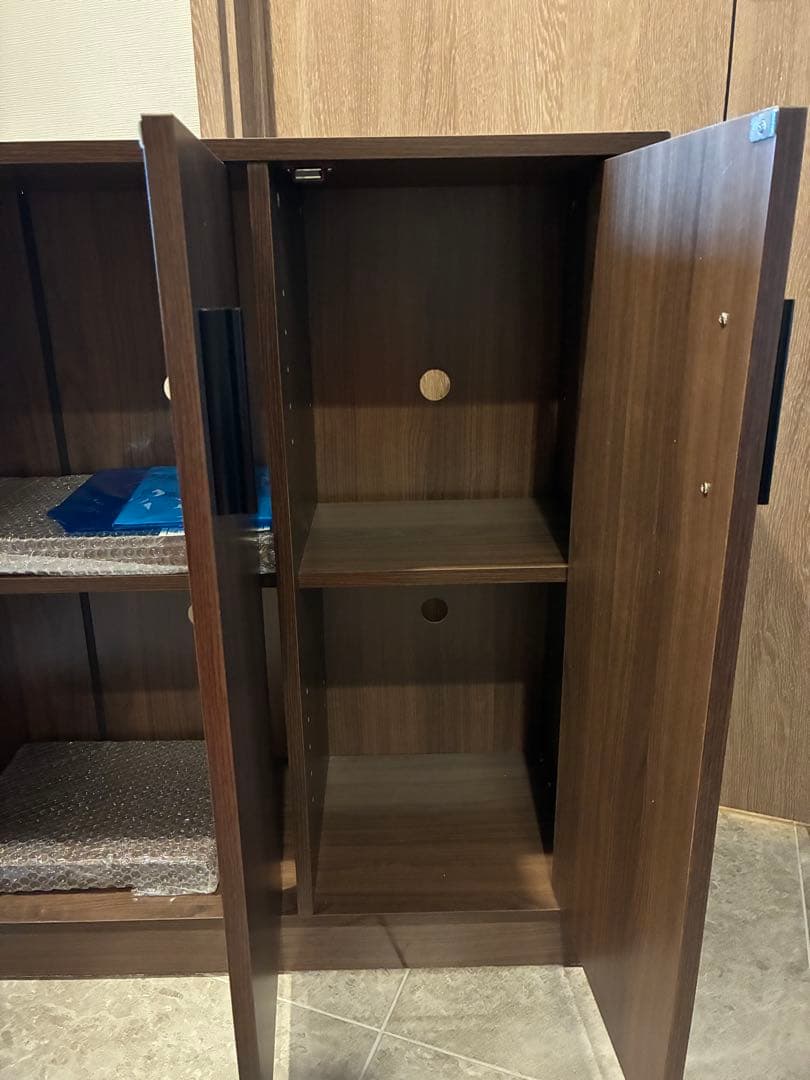 ダークブラウン 3扉収納キャビネット