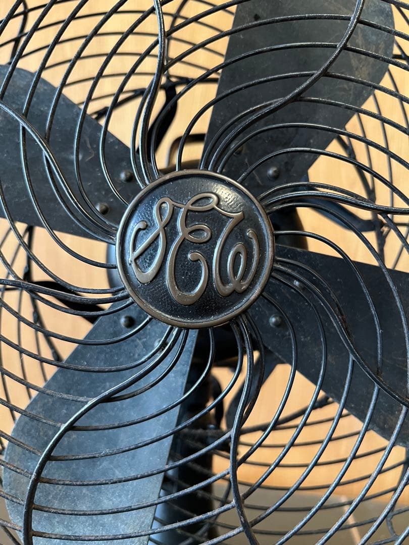 扇風機 芝浦製作所　昭和風　クラシック 黒　ヴィンテージ　レトロ